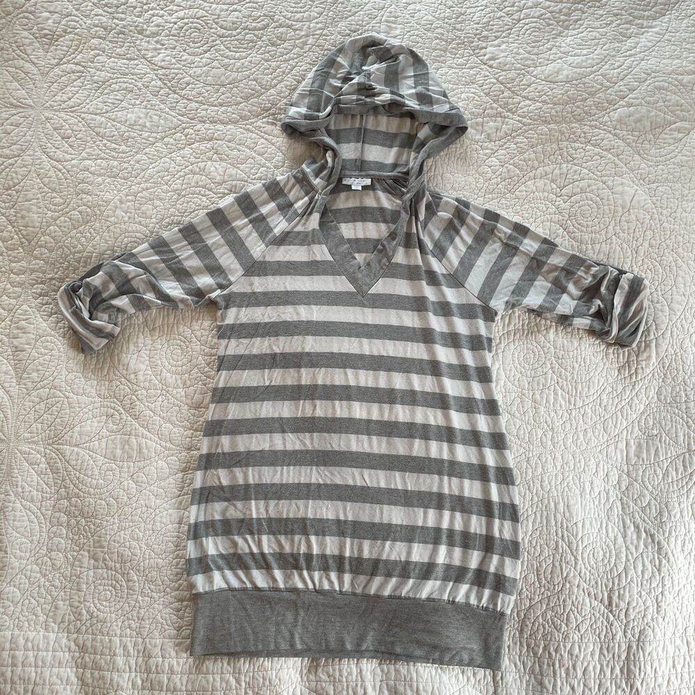 A Pea In The Pod Maternity Small S Gray White Stripe Hooded Raglan Top USA Made